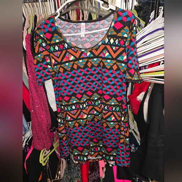 💋5/20 Lularoe xs tunic - Picture 1 of 4